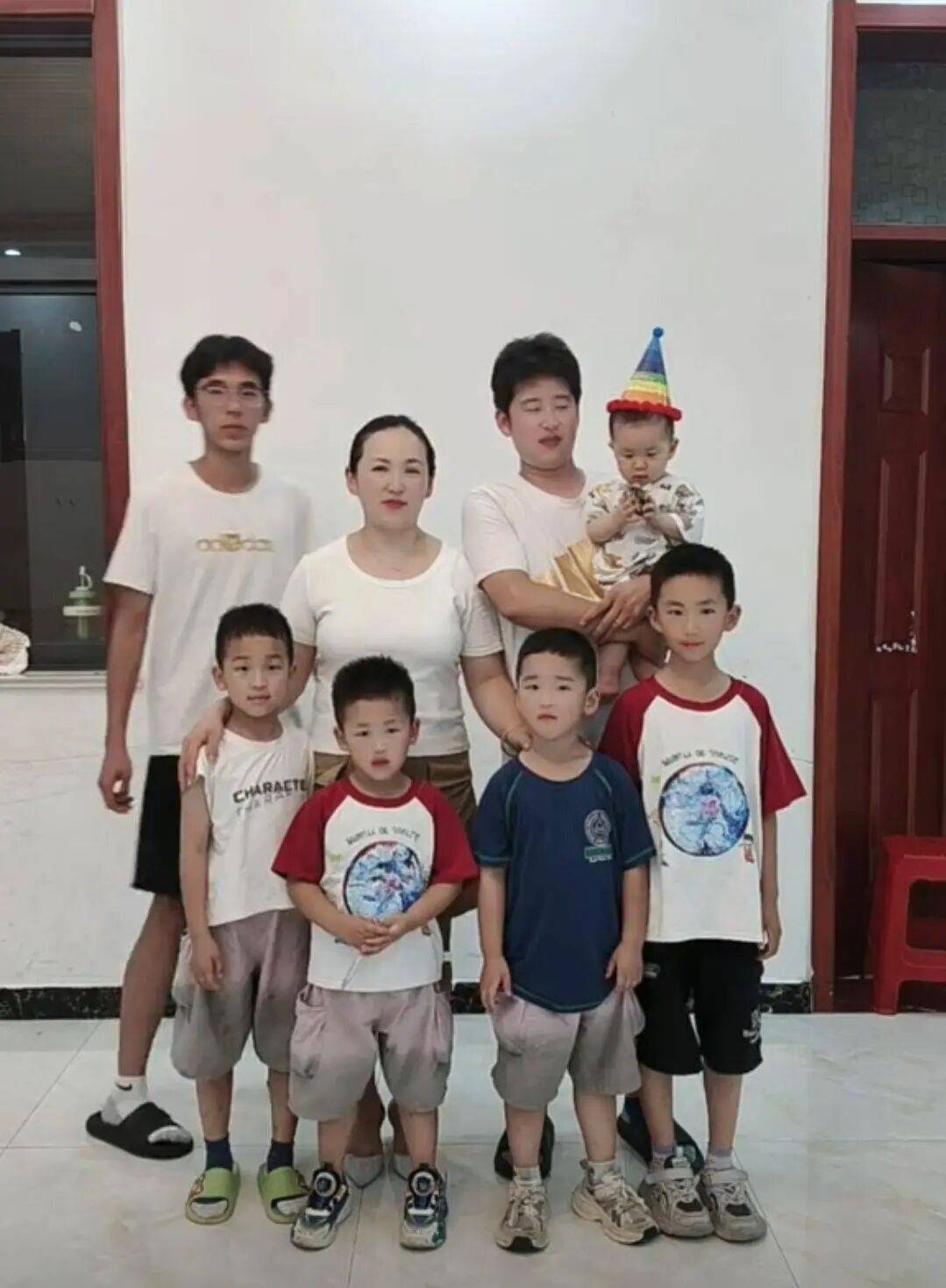 85后夫妻16年生<strong></p>
<p>SHIB价格</strong>了6个儿子：一直想生个女儿