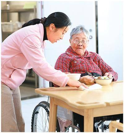 多方共举<strong></p>
<p>LUNA币最新消息</strong>,求解照护之困(健康驿站·关注健康老龄化②)