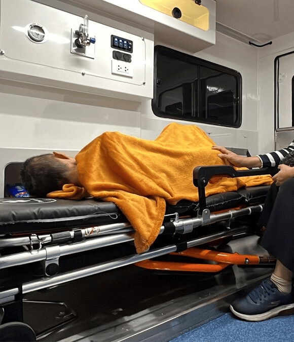 泰国女子被医院宣告脑癌死亡<strong></p>
<p>欧易OKEX官网</strong>,火化前突然睁眼,现场众人吓到尖叫