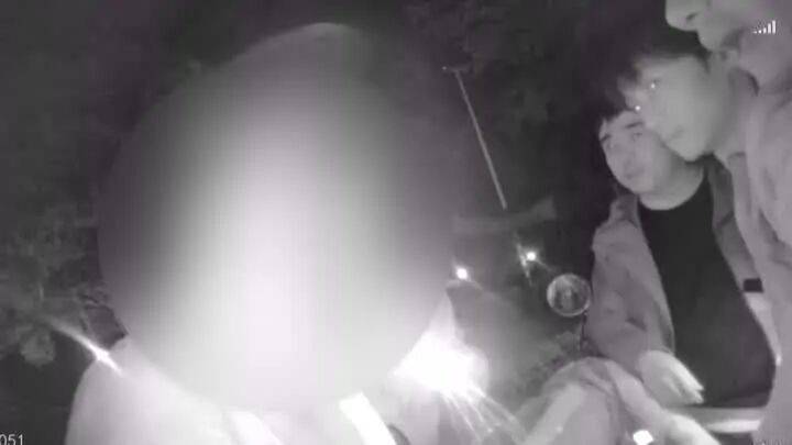 扬州一女子刷短视频惹祸：偷偷去银行取了6万现金<strong></p>
<p>欧易OKEX官网下载</strong>，结果……