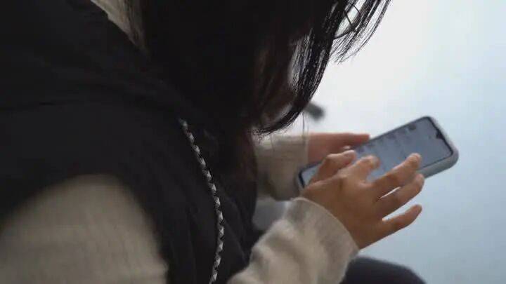 扬州一女子刷短视频惹祸：偷偷去银行取了6万现金<strong></p>
<p>欧易OKEX官网下载</strong>，结果……