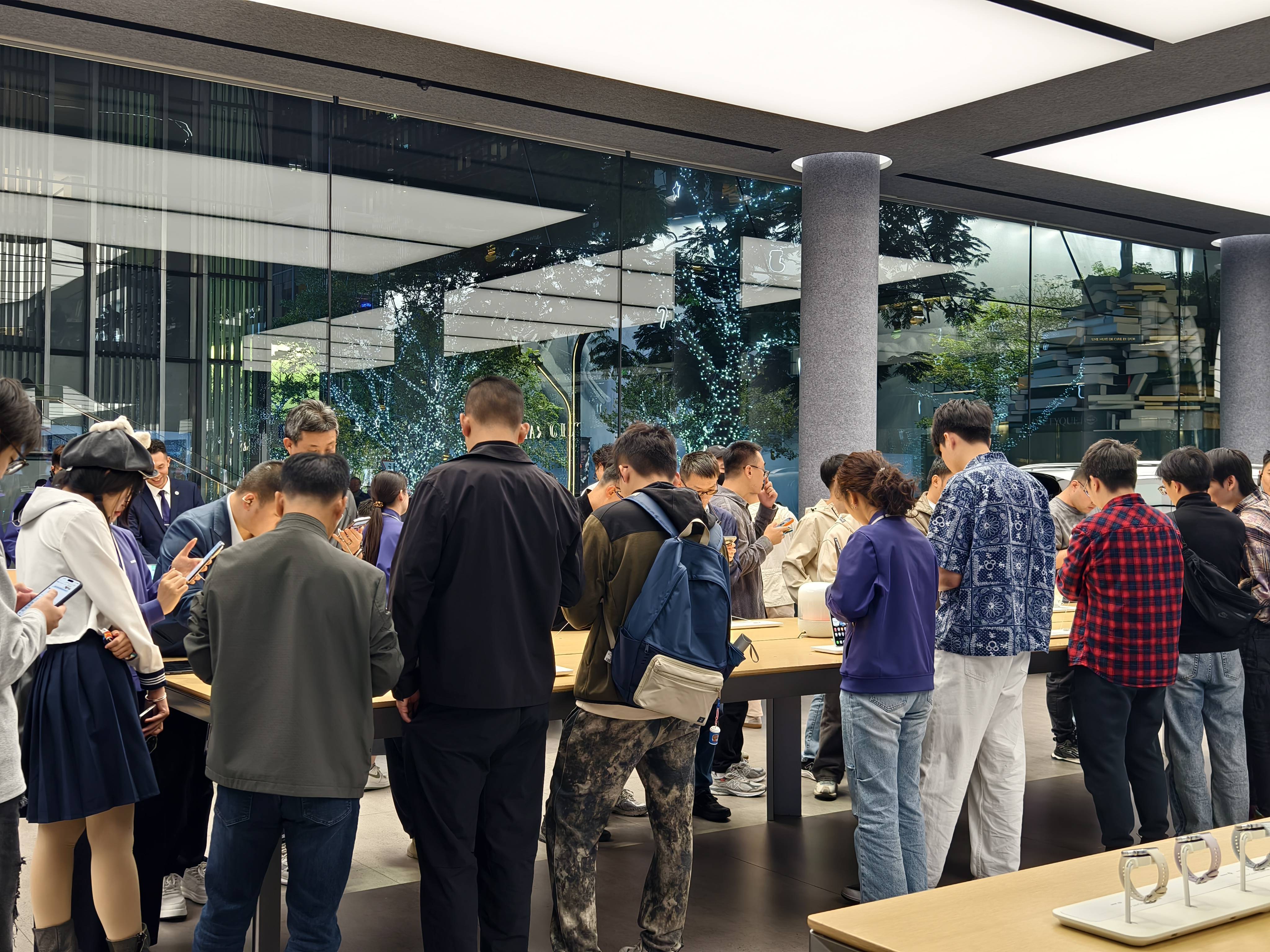 独家|华为Mate80首批备货30万台左右<strong></p>
<p>聚币网</strong>,渠道商称“定价很有魄力”