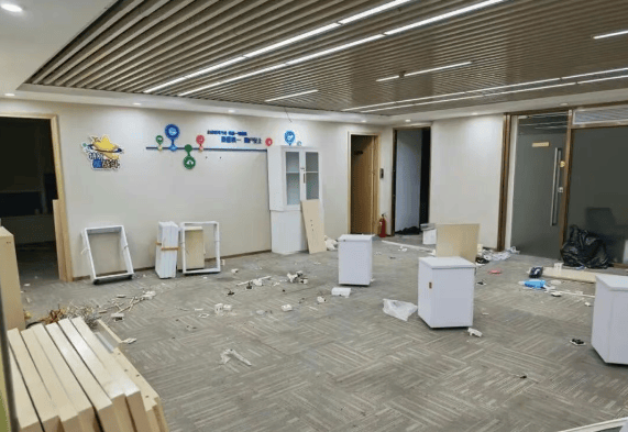 突然爆雷<strong></p>
<p>世界虚拟货币前十交易所</strong>，深圳总部已人去楼空，有人投入700多万元……