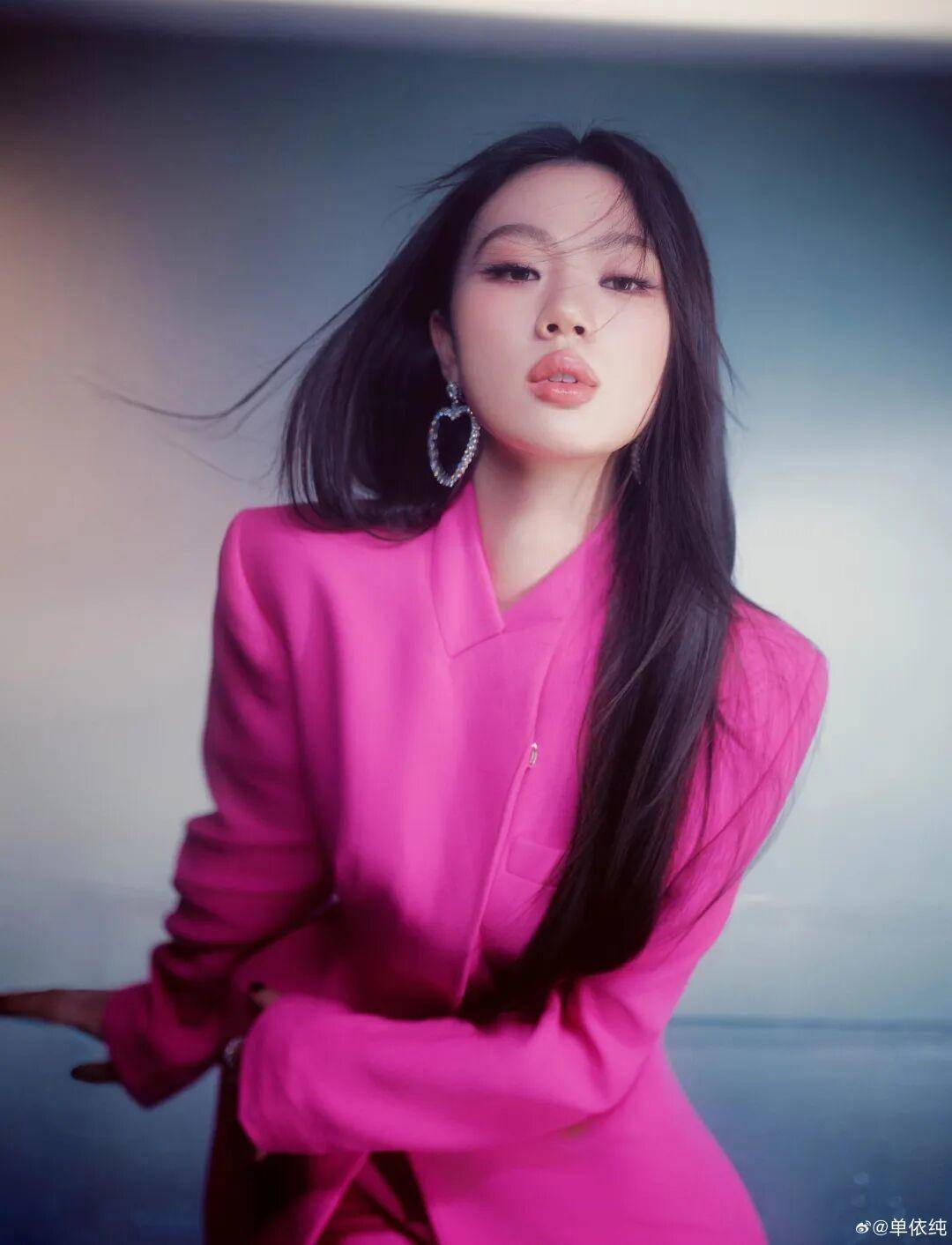 吴向飞喊话李荣浩道歉:未授权唱我的歌;李荣浩火速回应:请列明场次<strong></p>
<p>华安创新基金</strong>,若侵权一定赔偿道歉