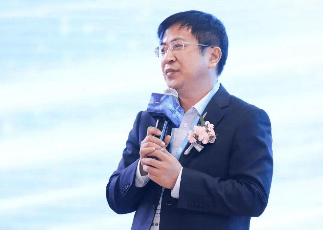涉嫌严重违纪违法<strong></p>
<p>基金手续费</strong>，席荣贵被查