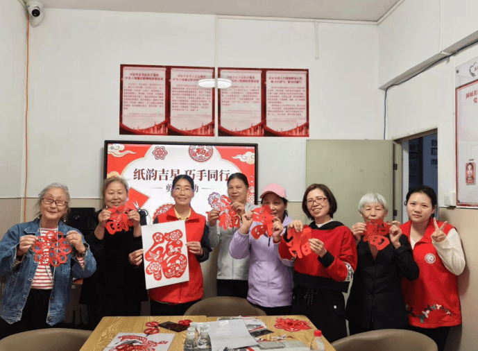 物业费6毛收不上<strong></p>
<p>基金怎么玩</strong>,涨价后几乎收满!深圳一30多年老小区,改变如何发生?